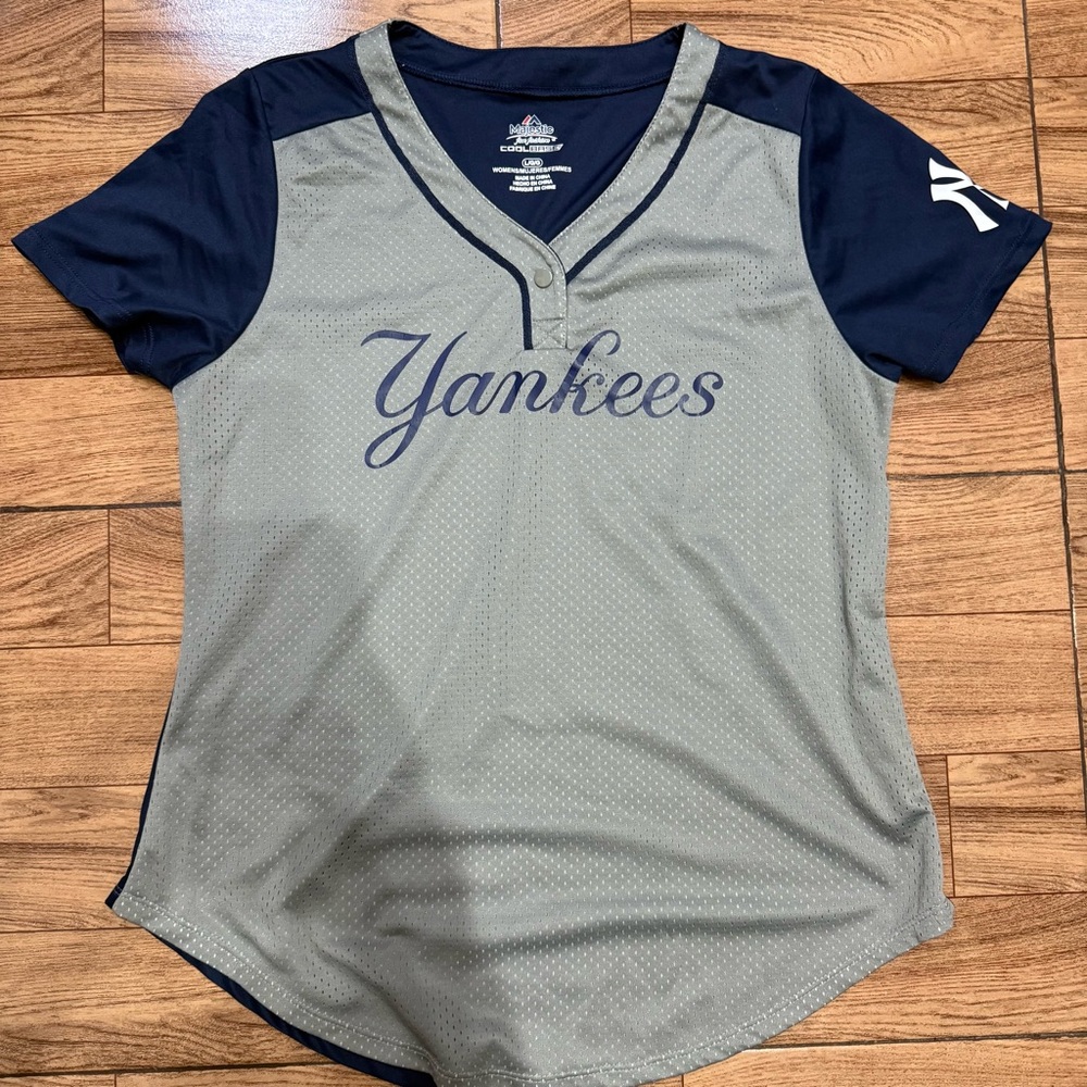 Yankees Gray and Navy V-Neck Jersey